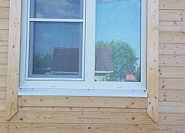Окна из пятикамерного профиля подходят как для установки в квартиру, так и в загородный дом. Вставная москитная сетка защитит от насекомых и не только